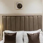 Hotel Larmont Luxury