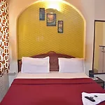 Room Maangta 111 @ Andheri East