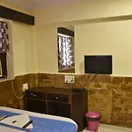 Room Maangta 111 @ Andheri East