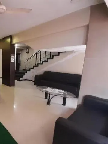 Hotel Dhanguru