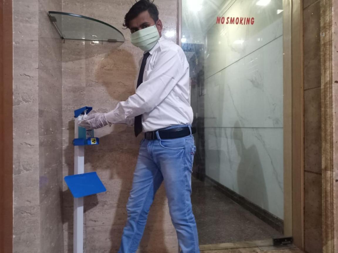 Alfa International Near Nanavati Hospital Near Airport Near Juhu Hotel