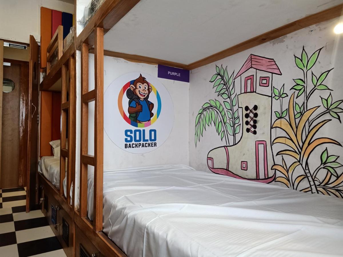 Hostel Solo Backpacker Mumbai