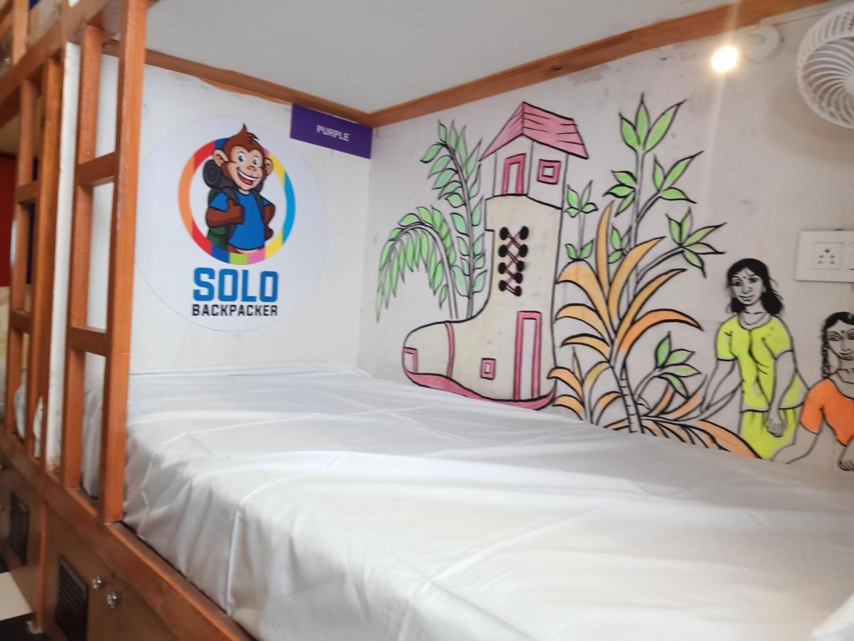 Hostel Solo Backpacker Mumbai