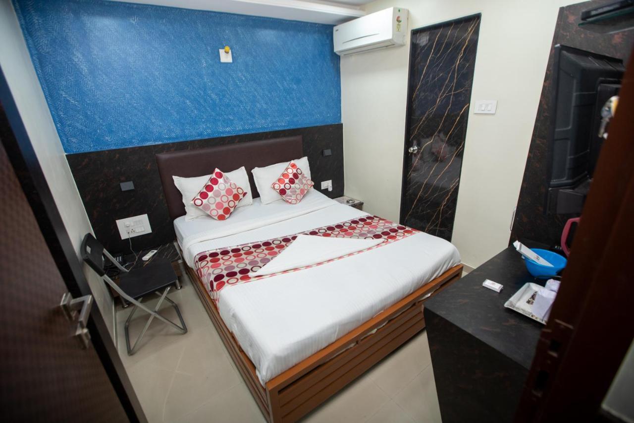 Hotel J D Residency 3*