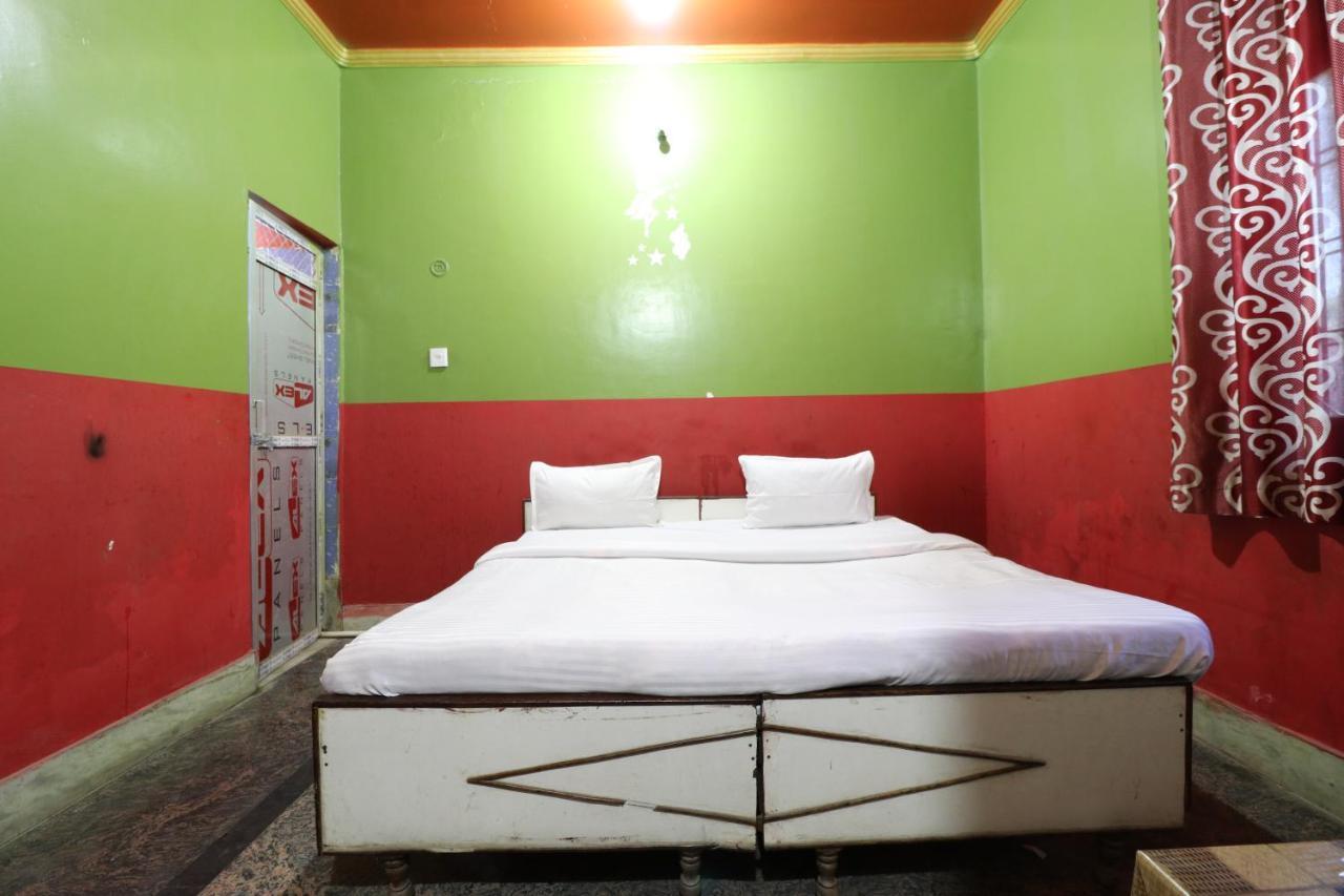 Oyo 44090 Classic Residency Hotel 3*