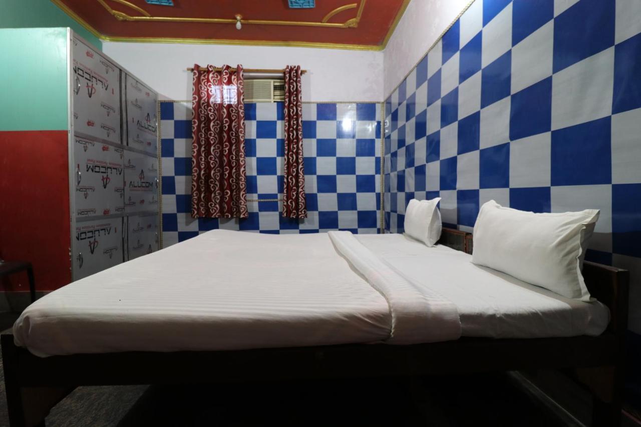 Hotel Oyo 44090 Classic Residency 3*