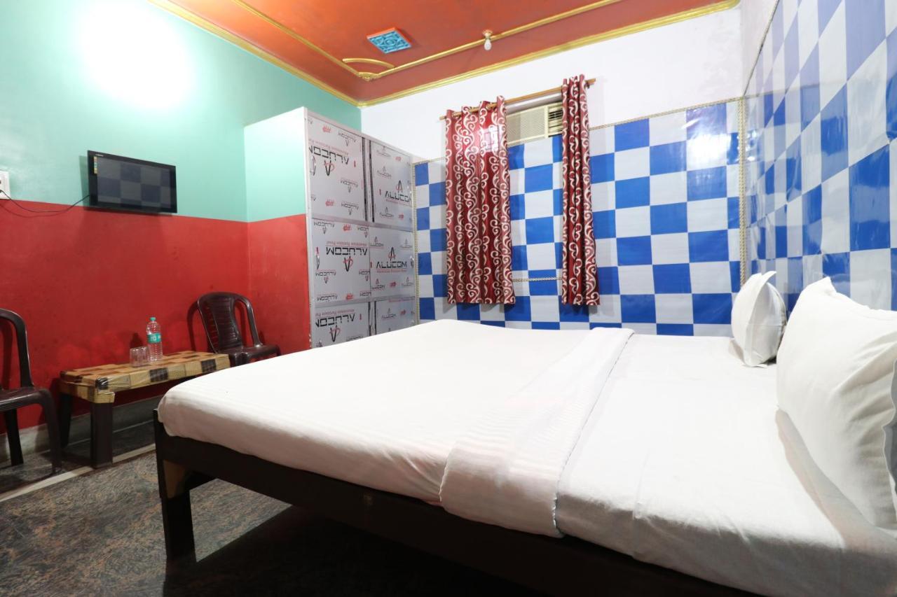 Oyo 44090 Classic Residency Mumbai