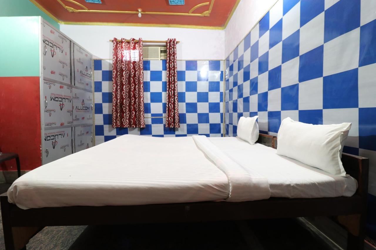 Oyo 44090 Classic Residency Hotel 3*
