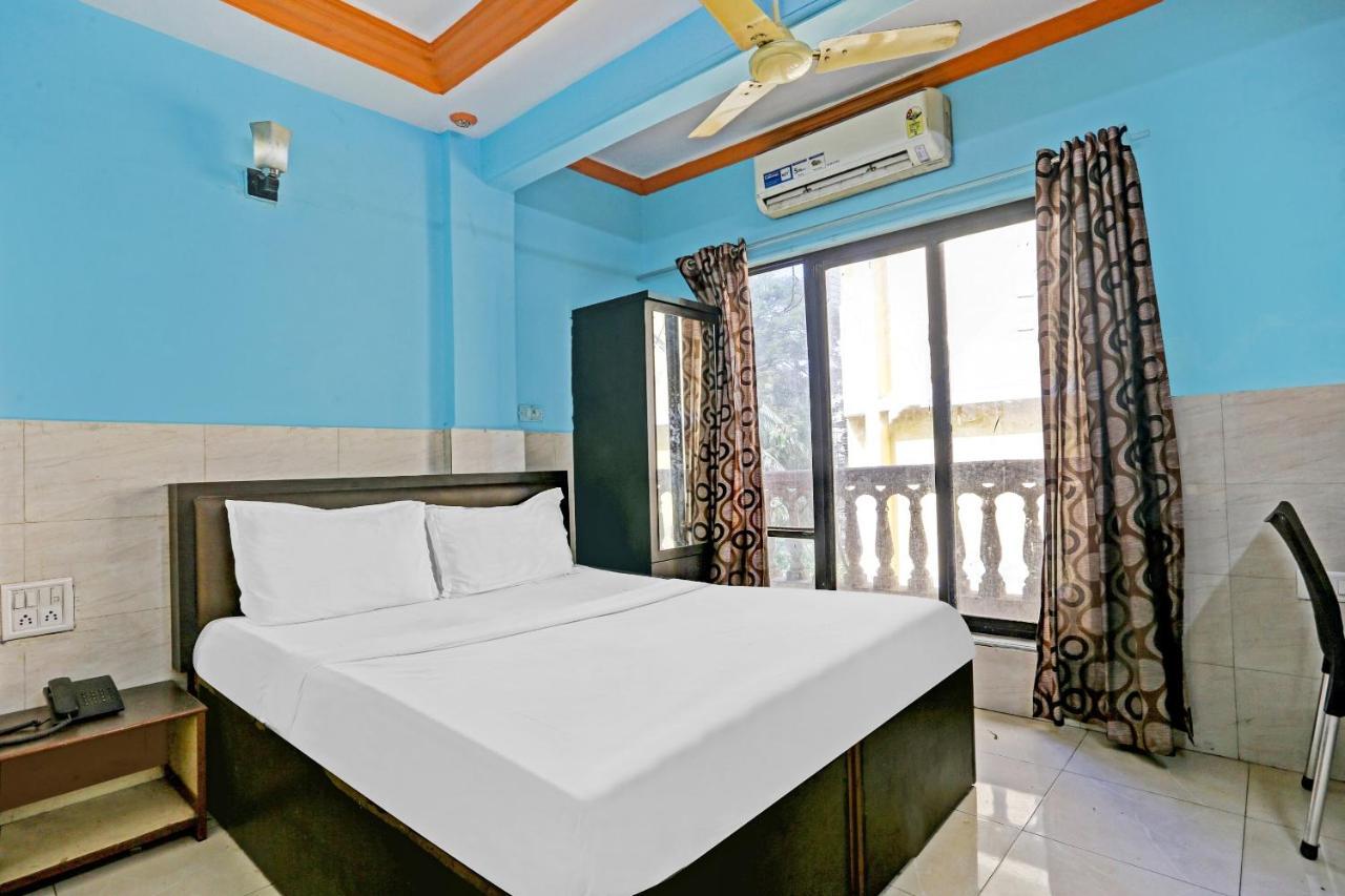 Oyo 44090 Classic Residency 3*