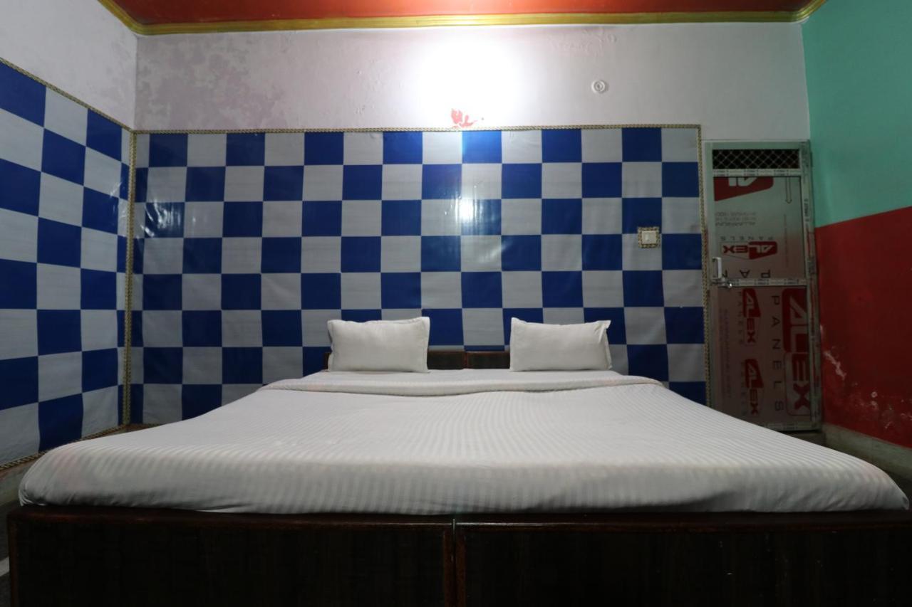Oyo 44090 Classic Residency Hotel Mumbai