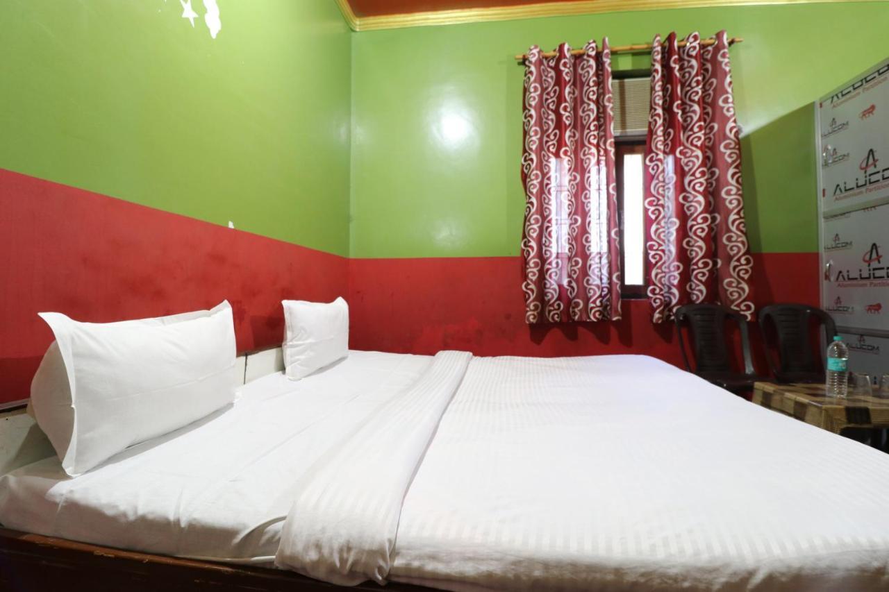 Oyo 44090 Classic Residency