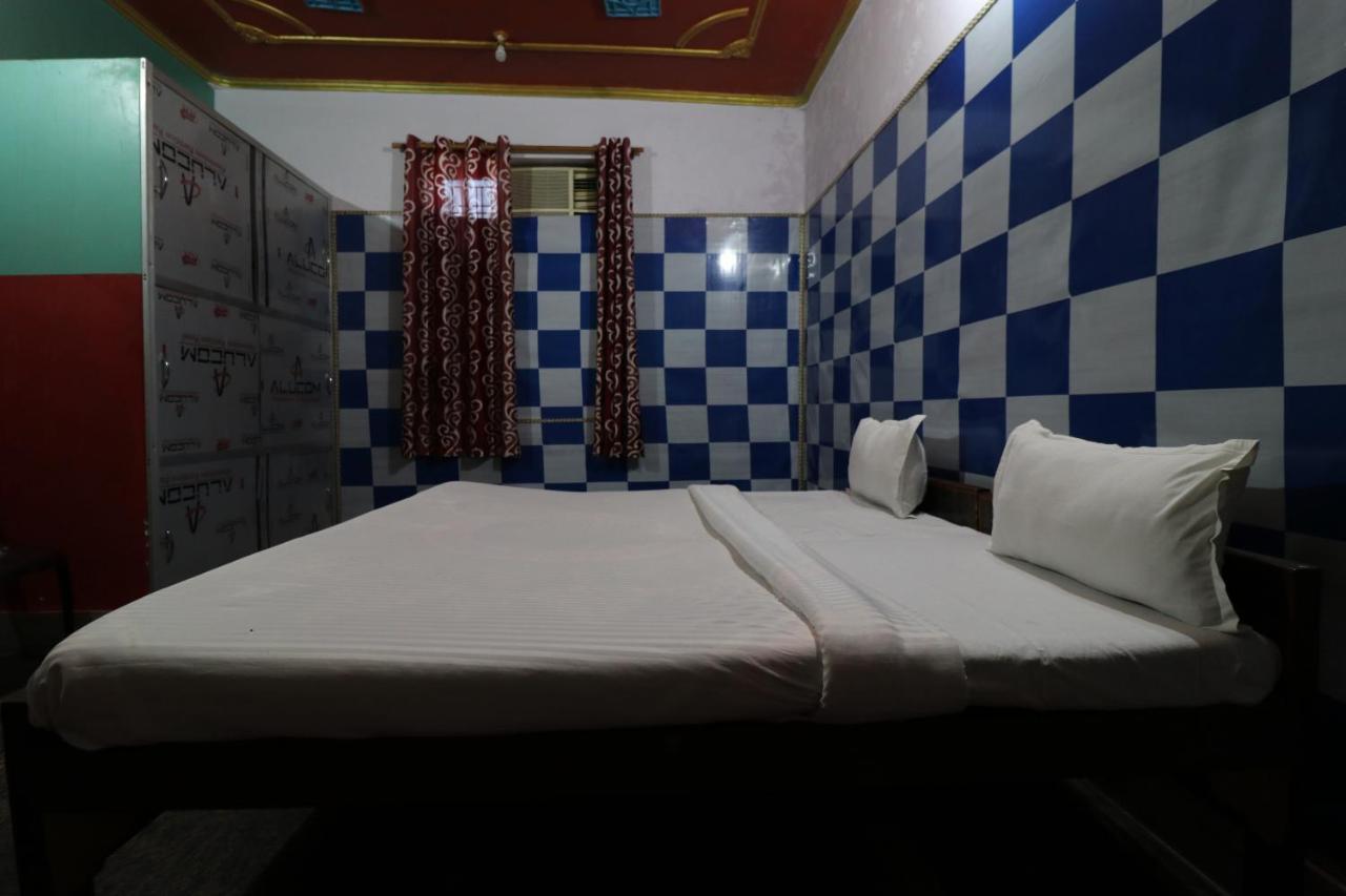 Oyo 44090 Classic Residency Mumbai