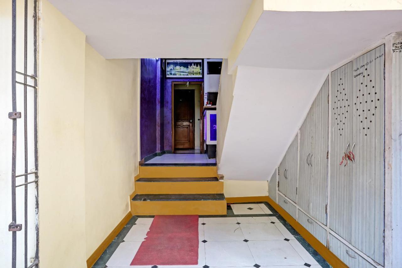 Oyo 44090 Classic Residency Mumbai