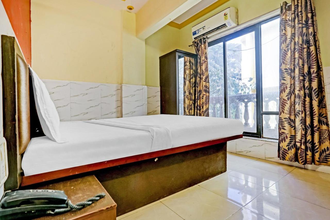 Oyo 44090 Classic Residency