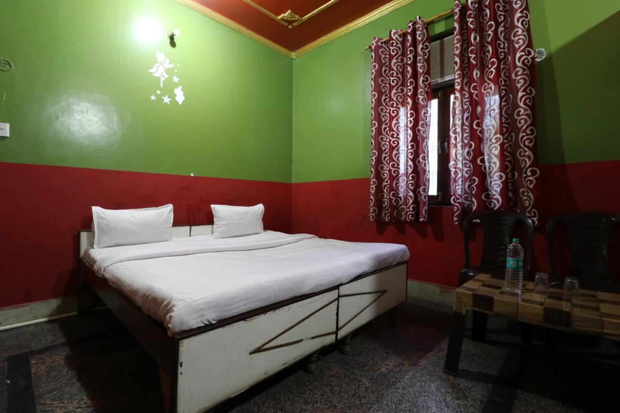 Oyo 44090 Classic Residency Mumbai