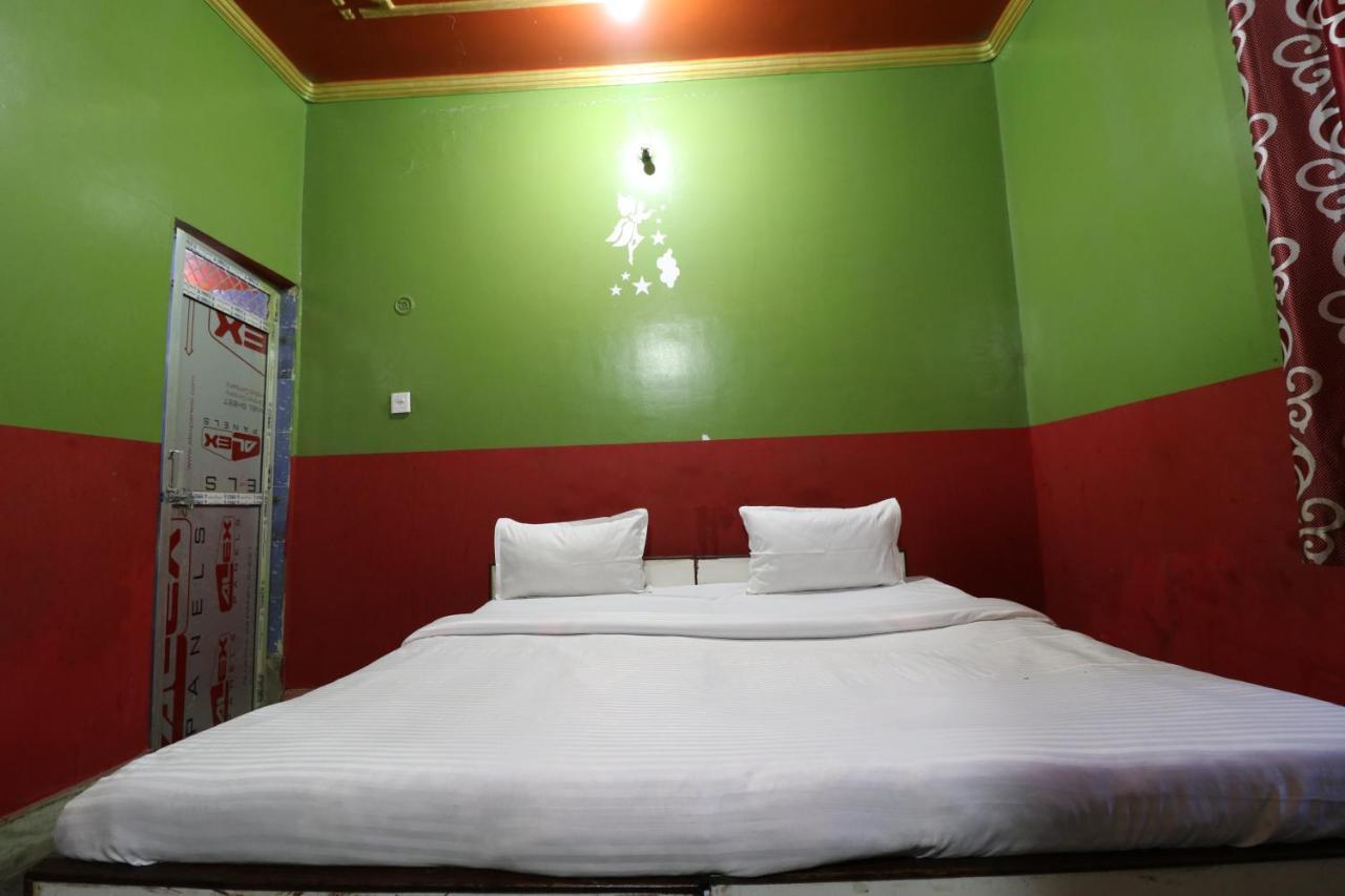Oyo 44090 Classic Residency Hotel 3*