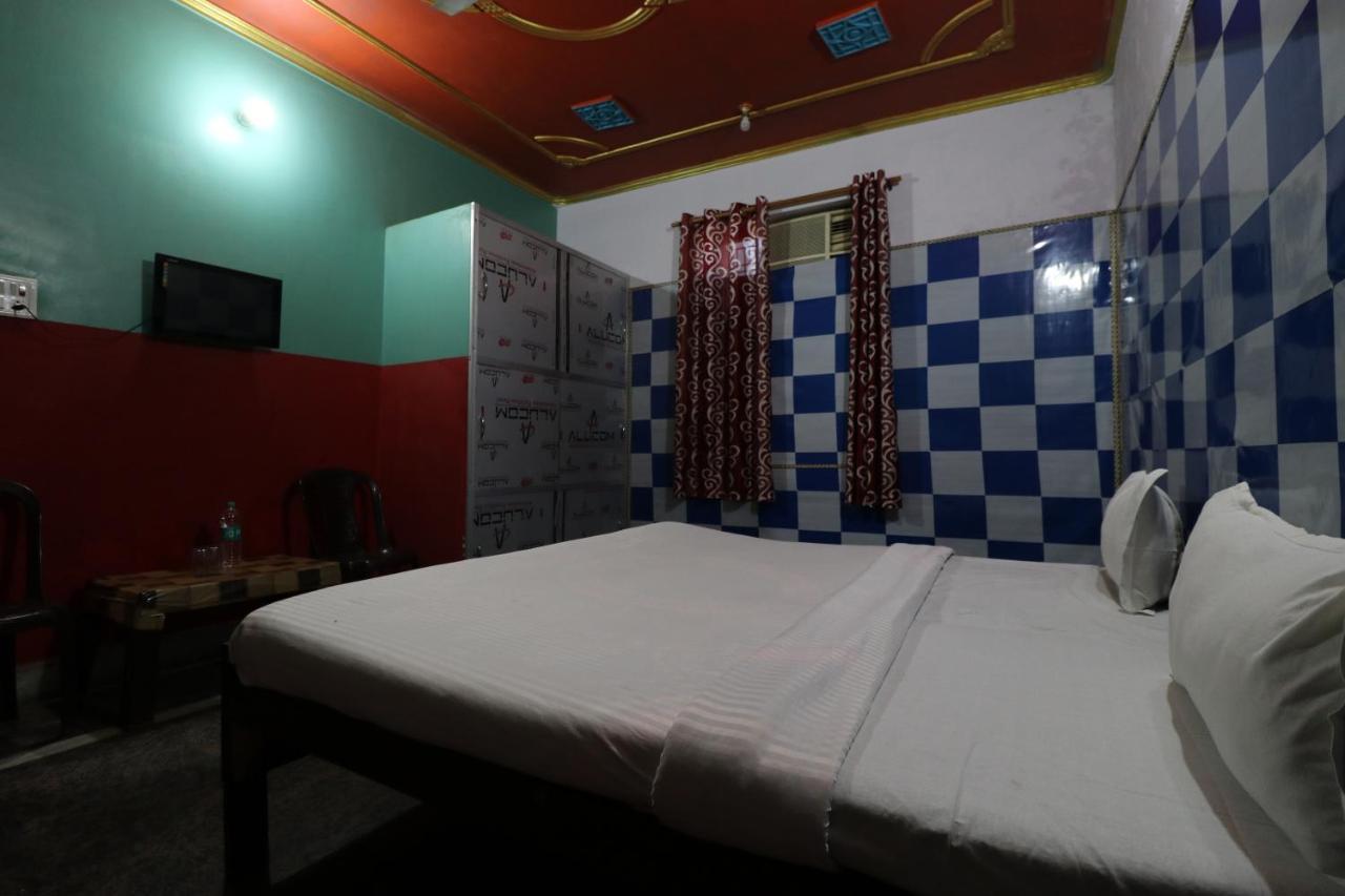 Oyo 44090 Classic Residency