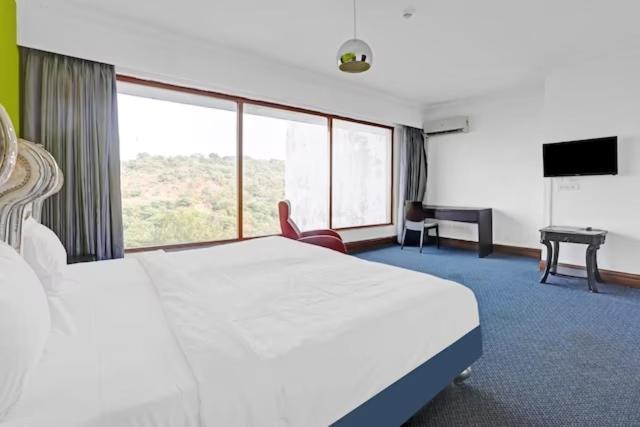 Royal Palms Hotel Mumbai