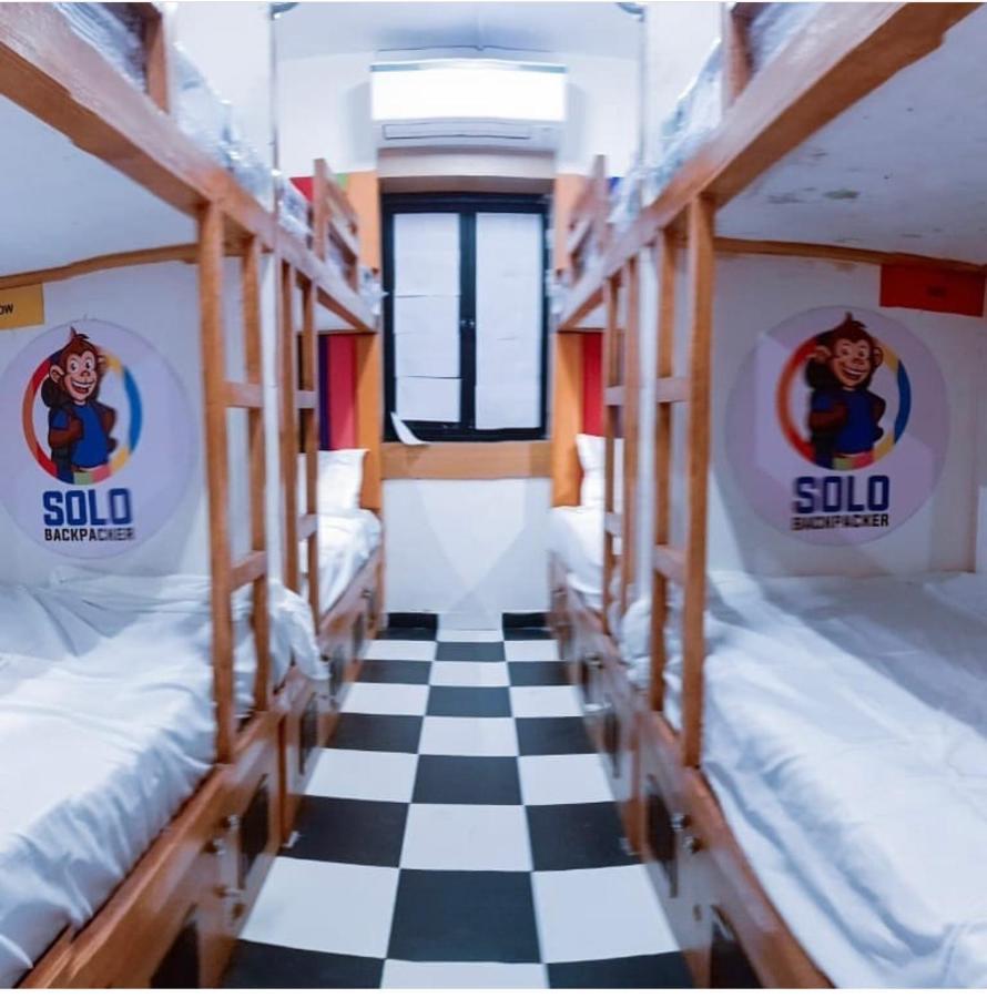 Solo Backpacker Hostel Mumbai