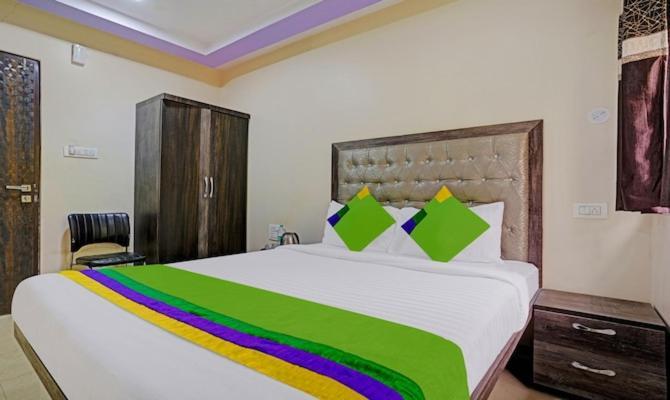 Skylink Hospitality Next To Amber Imperial Mumbai