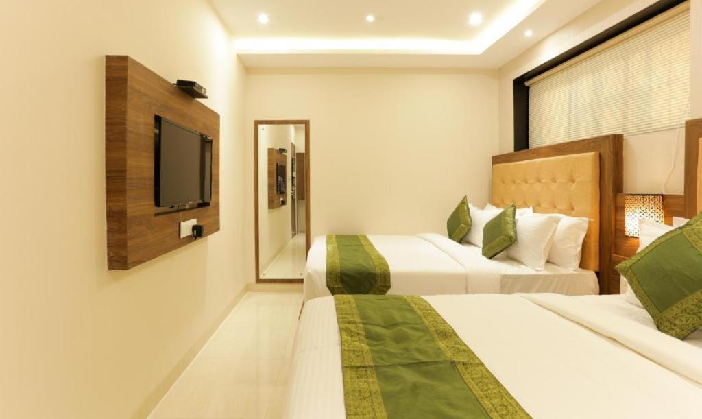 Skylink Hospitality Next To Amber Imperial Mumbai
