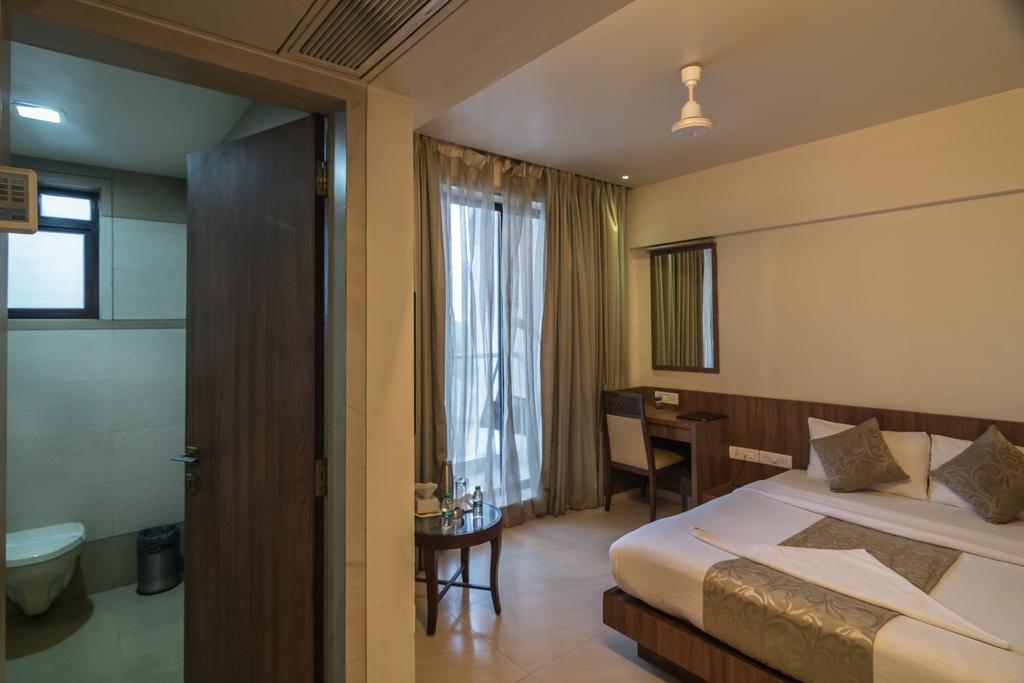 Royal Park Hotel 3*