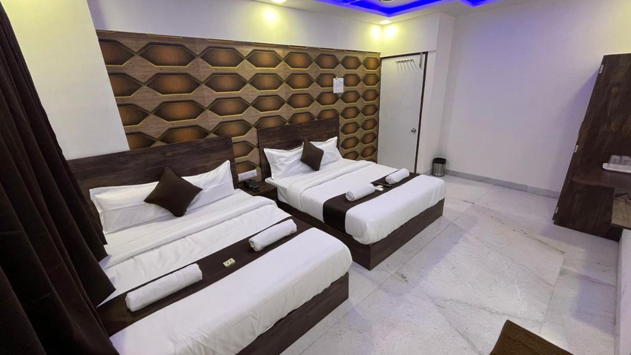 Plaza - Prabhadevi Dadar
