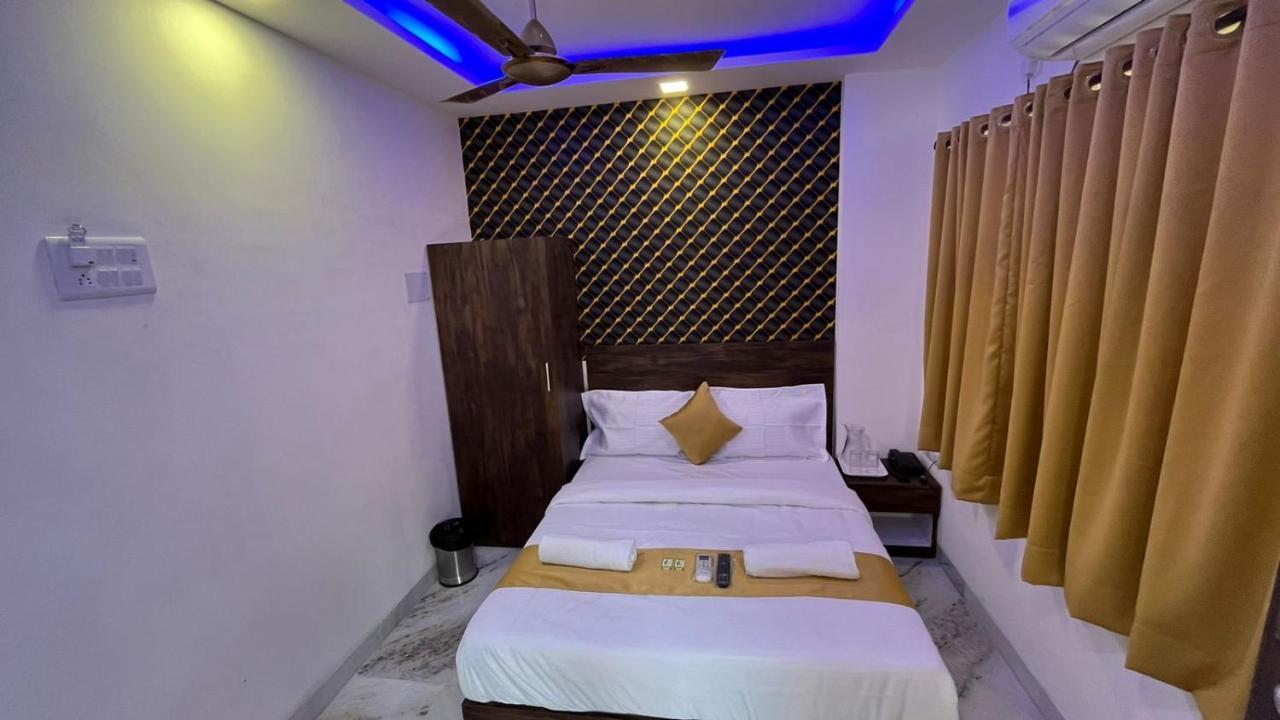 Plaza - Prabhadevi Dadar