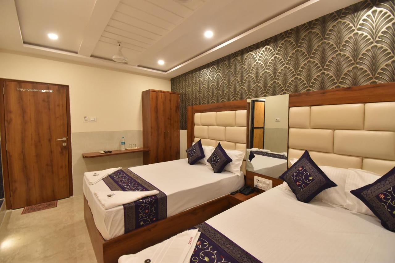Dream Palace Residency - Near To Us Embassy Bkc *