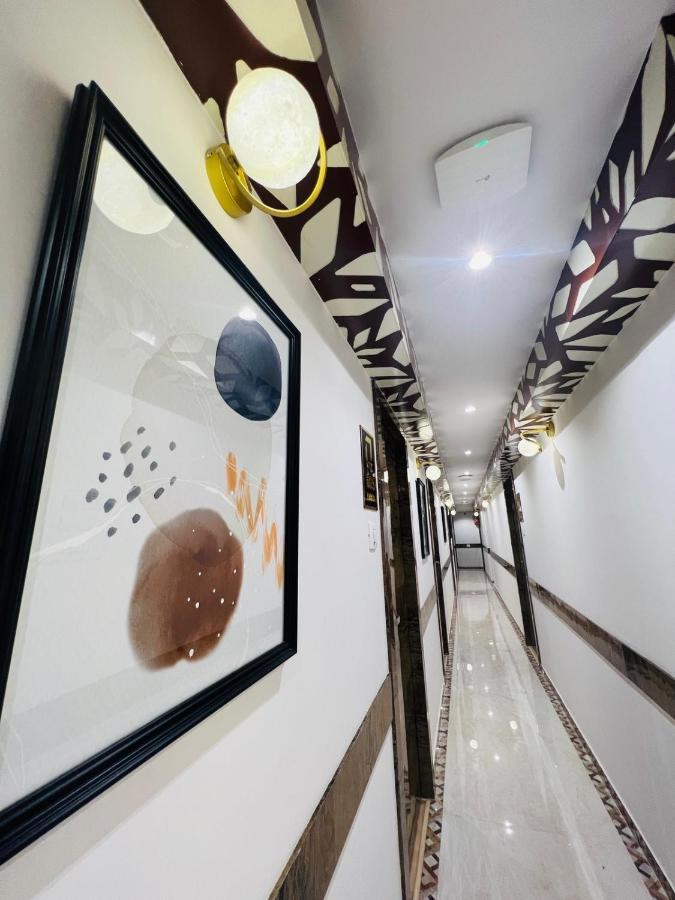Larmont Luxury Hotel Mumbai
