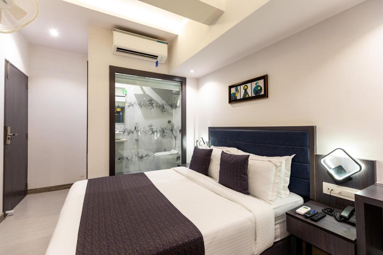 Larmont Luxury Hotel Mumbai