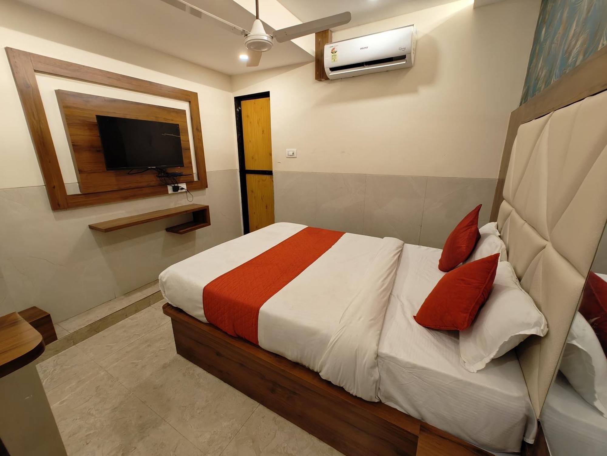 Bed & Breakfast Dream Palace Residency - Near To Us Embassy Bkc *
