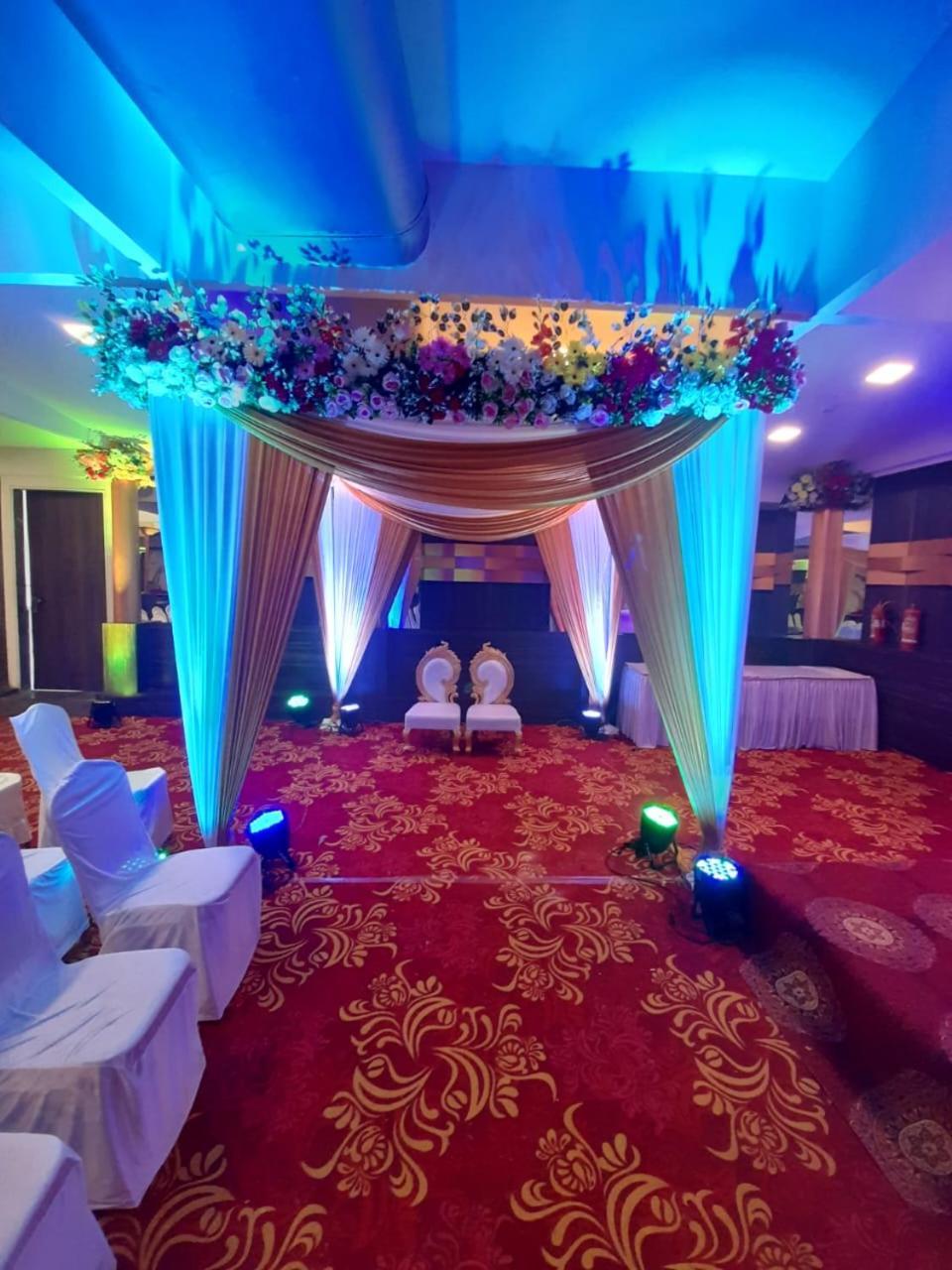 House Juhu, Santacruz West, Hotel 3*