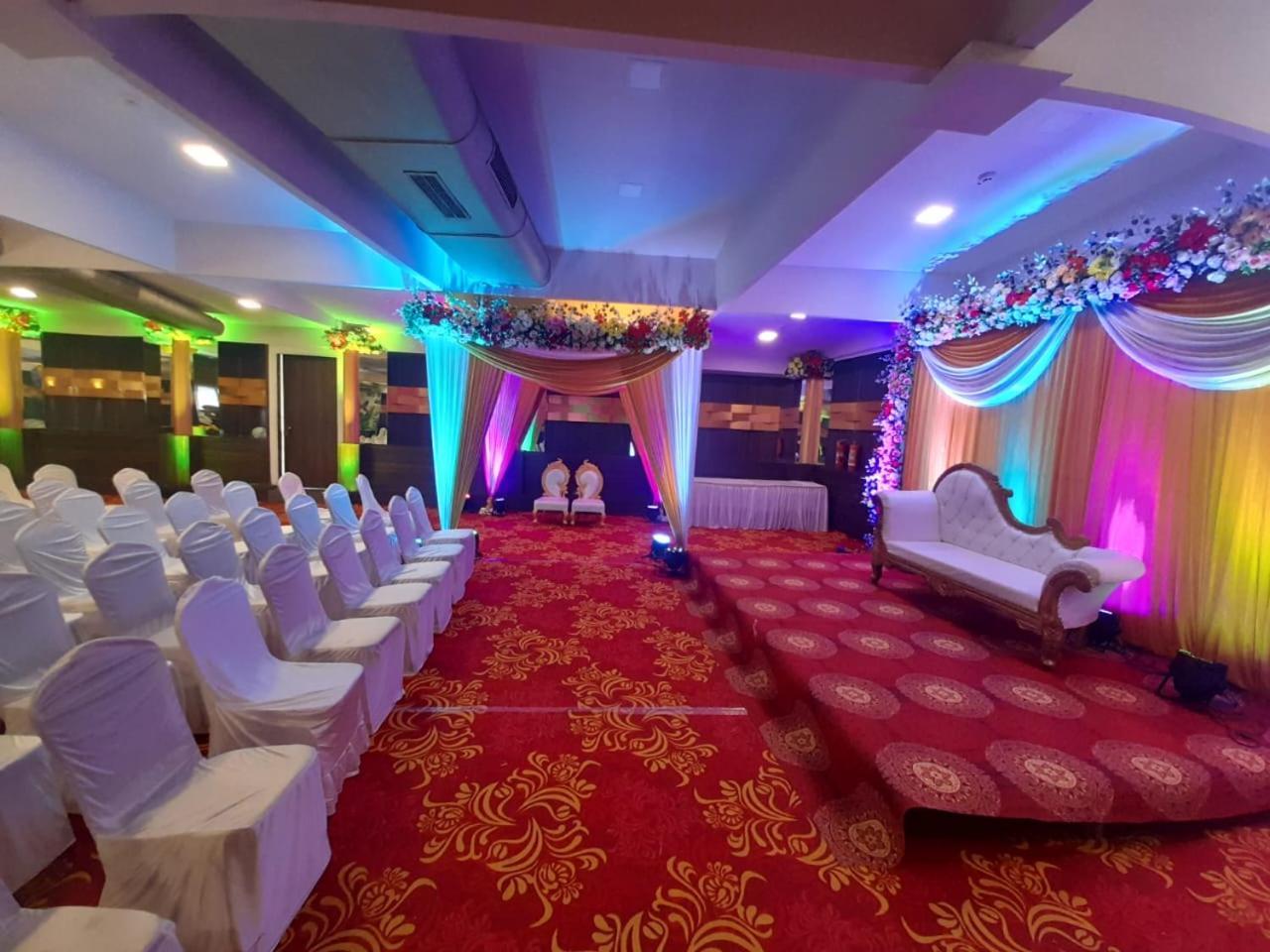 Hotel House Juhu, Santacruz West, Mumbai