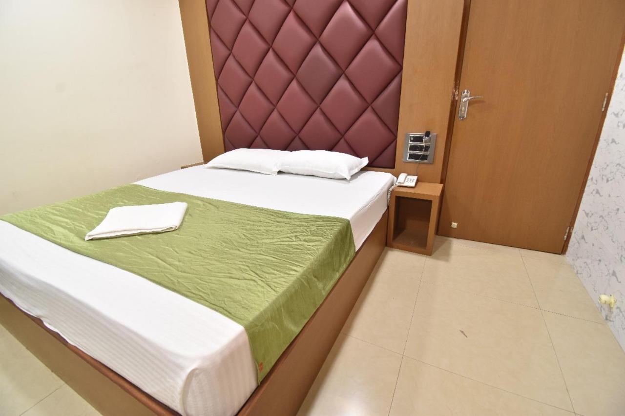 Airport Annex Hotel *