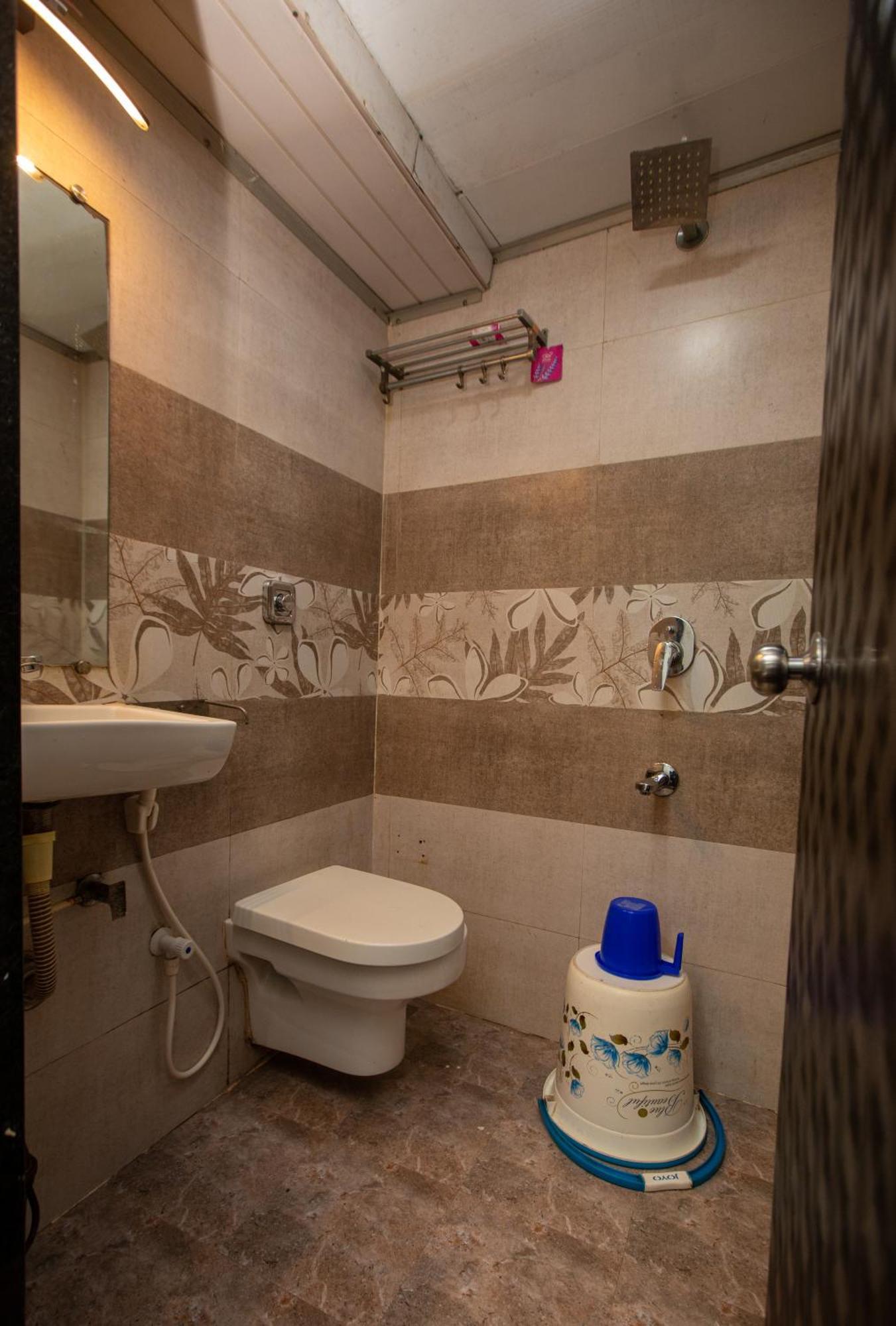 Hotel J D Residency