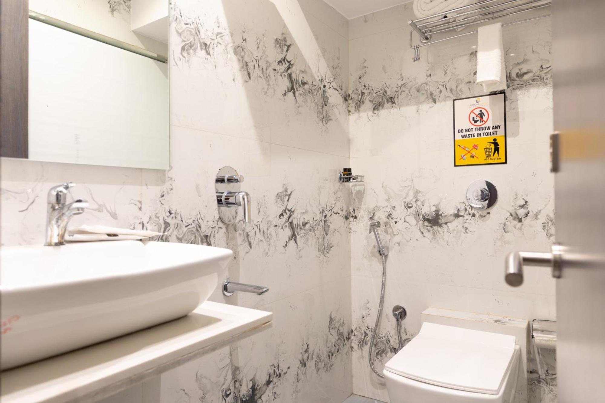 Larmont Luxury Hotel