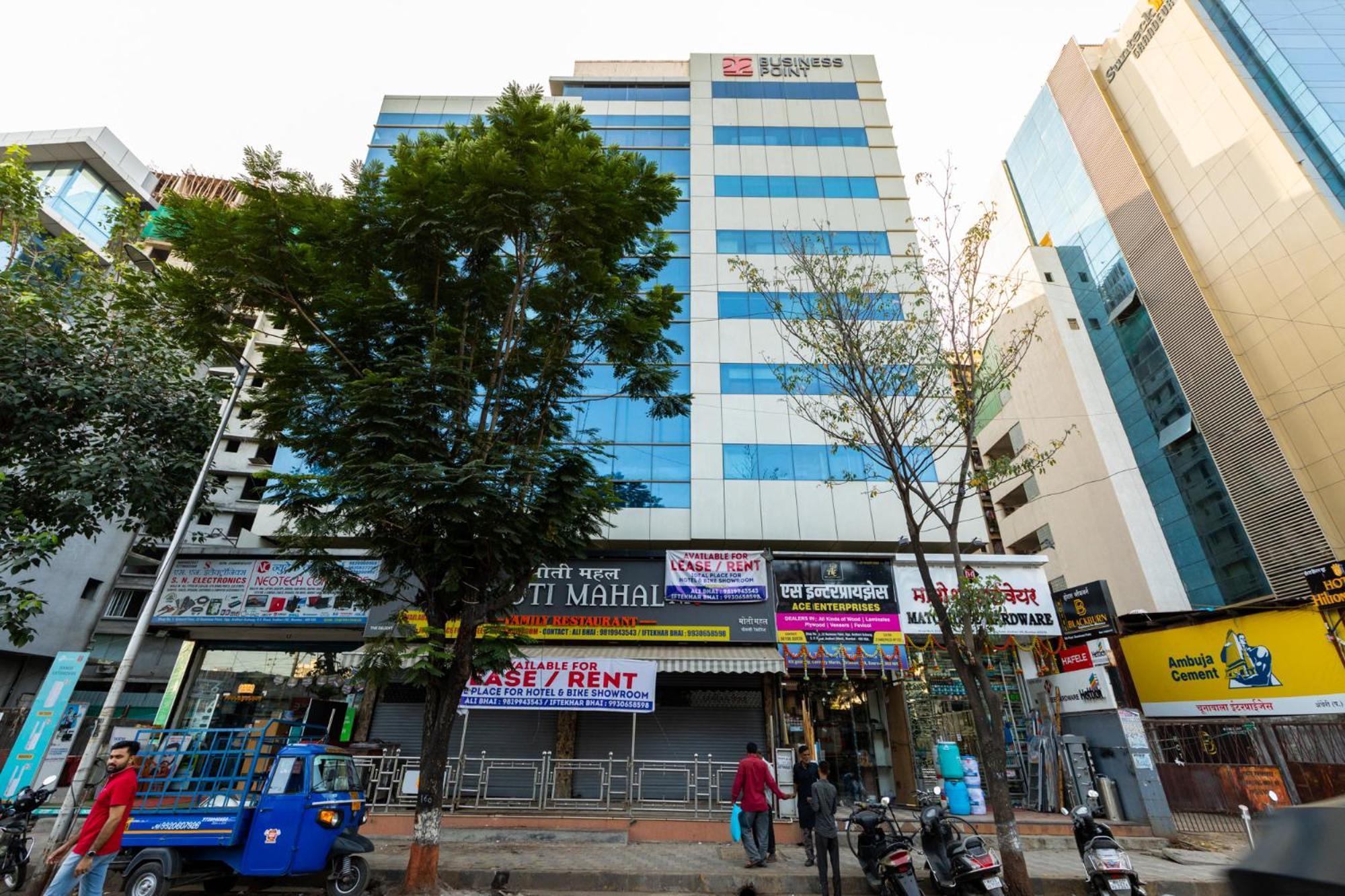Hotel Larmont Luxury 3*