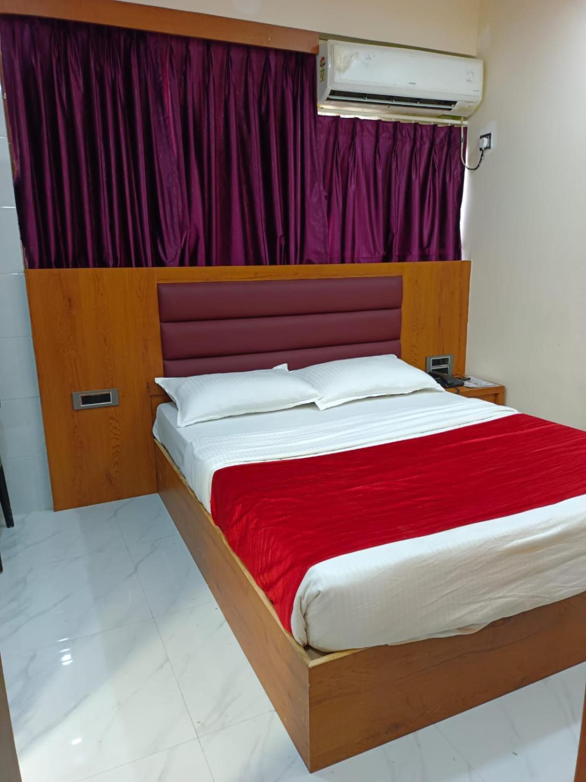 Hotel Airport Annex *