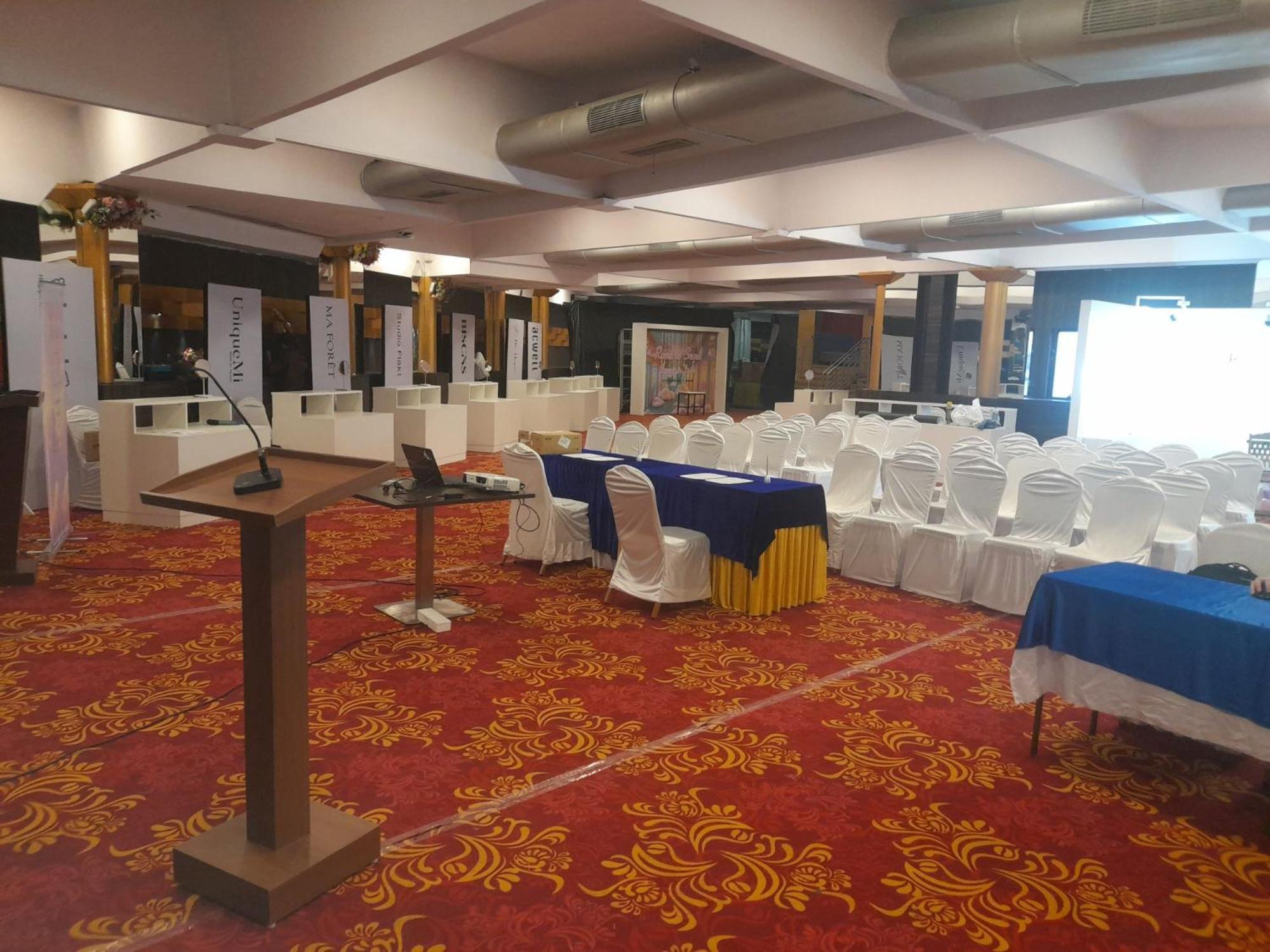Hotel House Juhu, Santacruz West, Mumbai