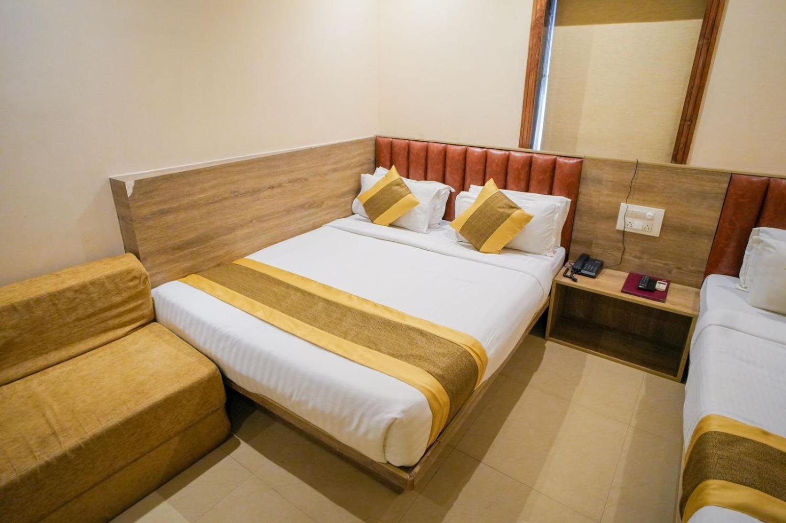 Skylink Hospitality Next To Amber Imperial Mumbai