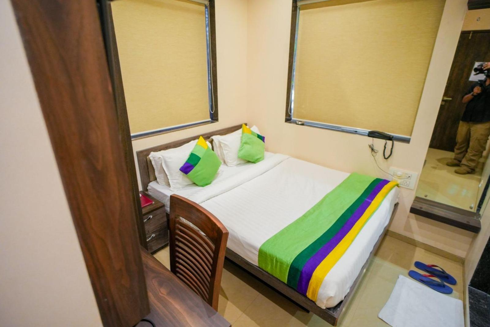 Hotel Skylink Hospitality Next To Amber Imperial
