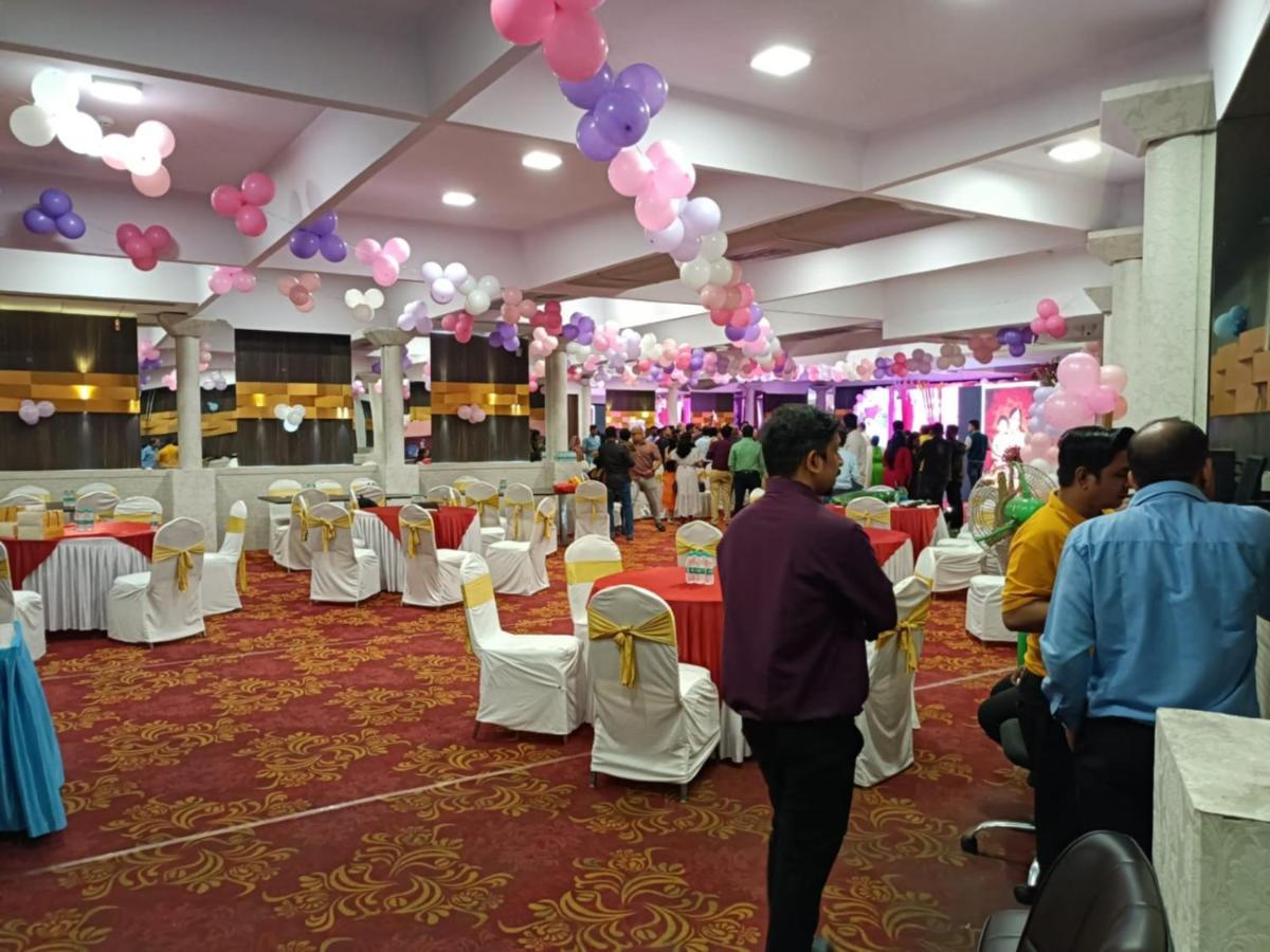 Hotel House Juhu, Santacruz West,