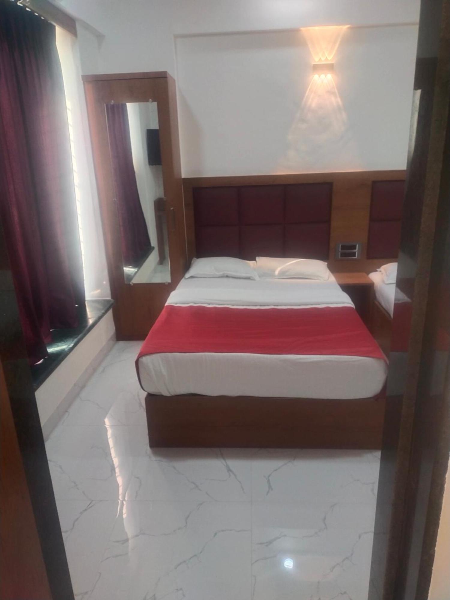 Airport Annex Hotel *