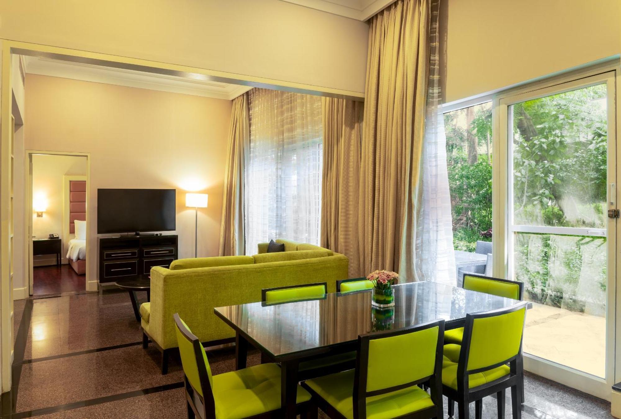 Marriott Executive - Lakeside Chalet,