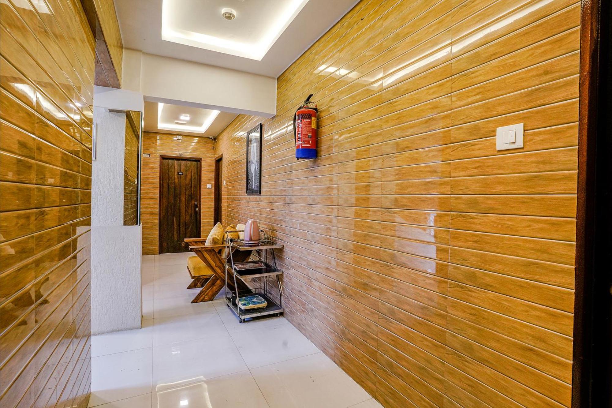 Bindra Elite Hotel 3*