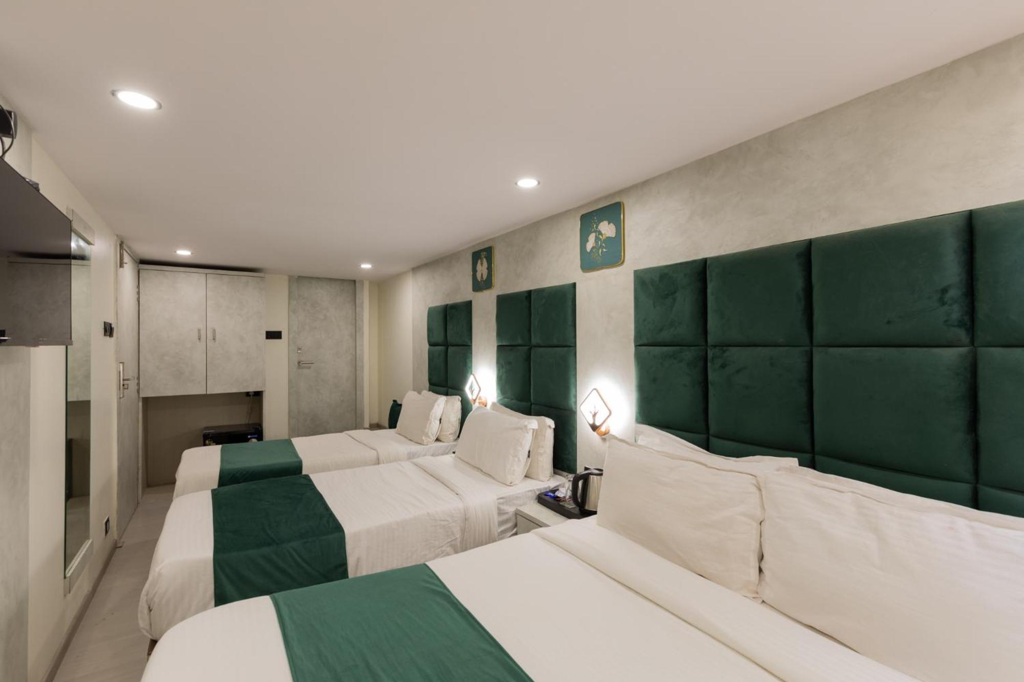 Hotel Larmont Luxury Mumbai