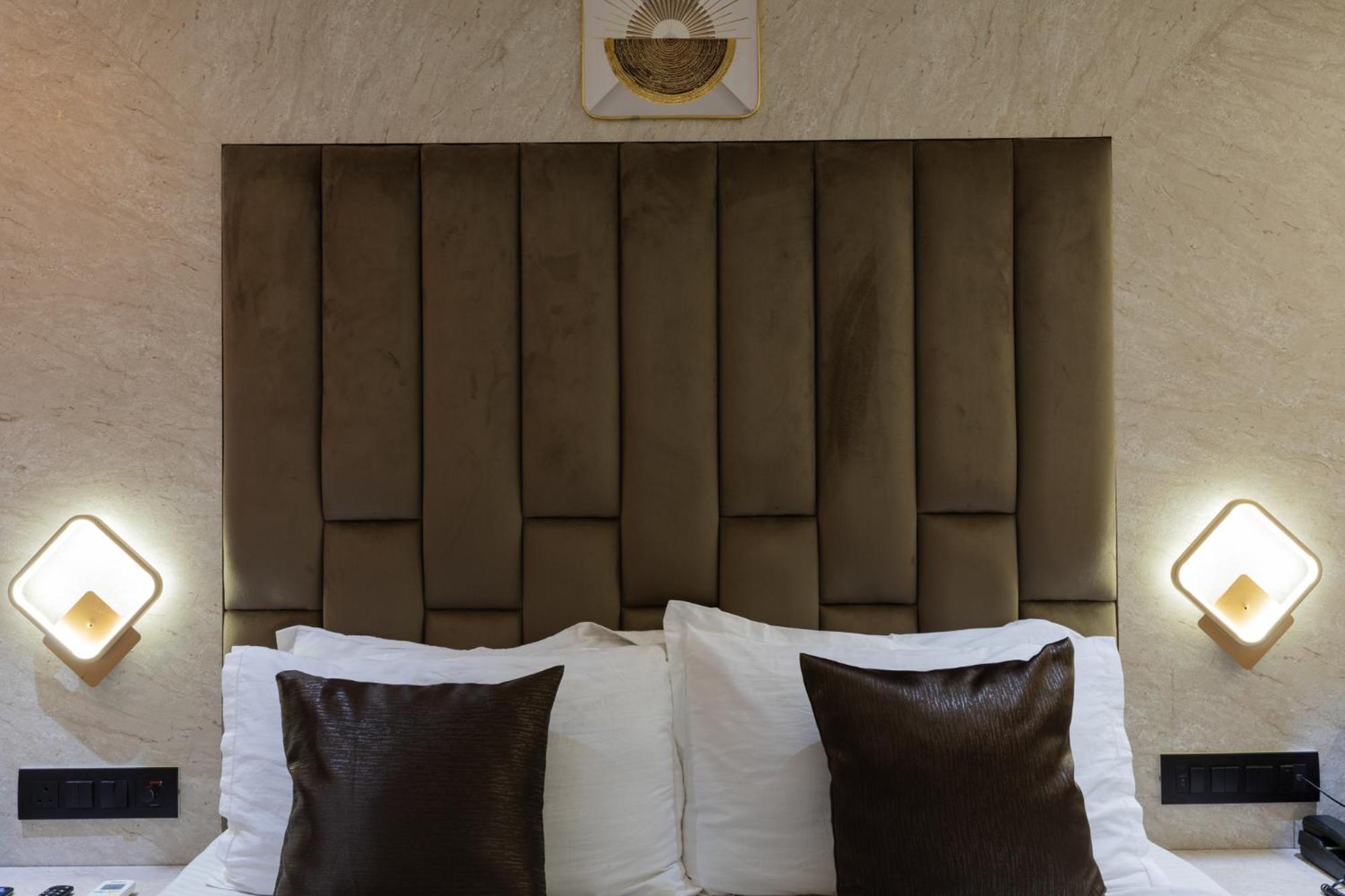 Larmont Luxury