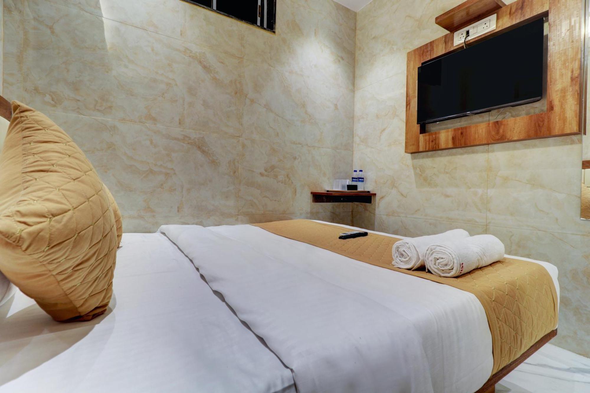 Hotel Omega