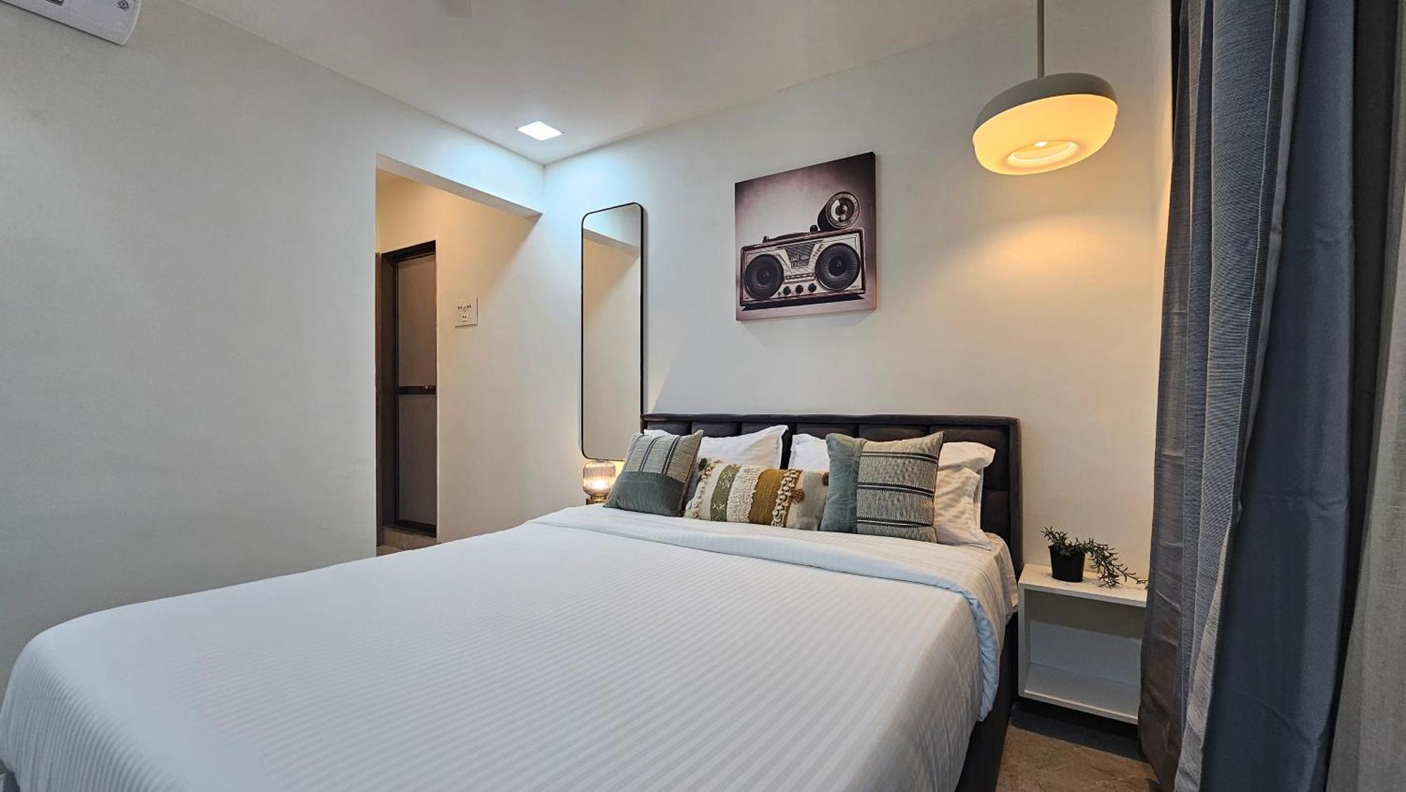 Lite - Khar West Mumbai